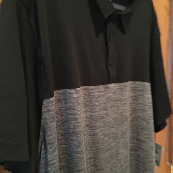 NWOT Men’s Two Tone Color Short Sleeve Cardigan - Picture 3 of 3